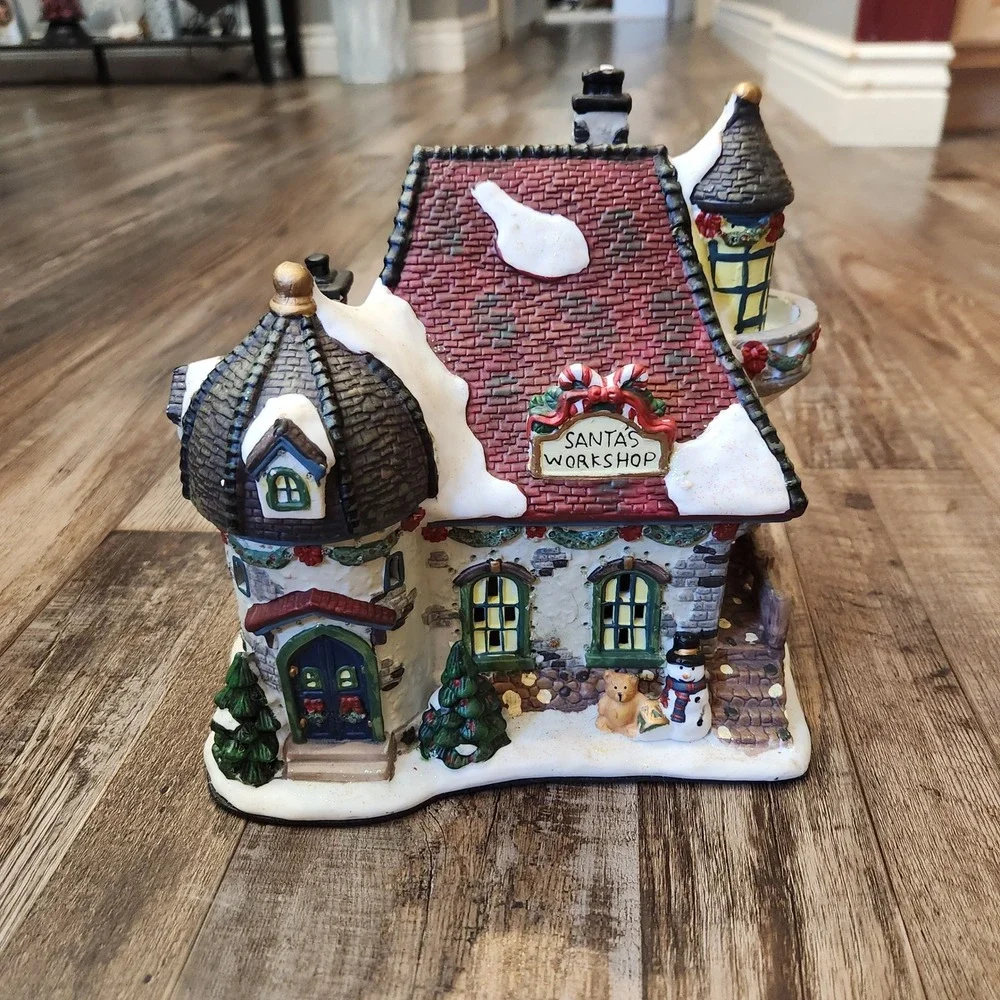 Santa's Workshop Illuminated Christmas Village House Ceramic Fiber Optic Xmas
